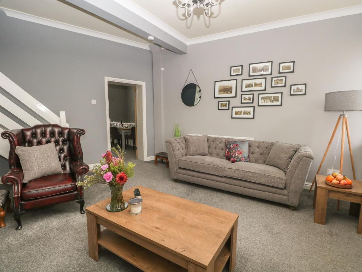 21 Chew Valley Road Олдъм Екстериор снимка